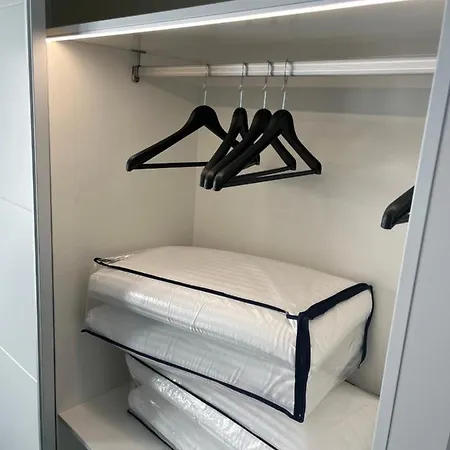 Mym * Tías
